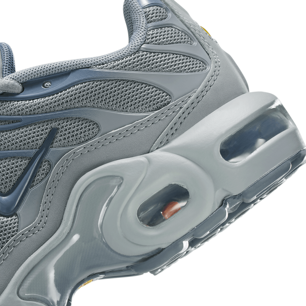 Nike Air Max Plus - Girls' Grade School — Stealth/Armory Blue/Off Noir — view 8