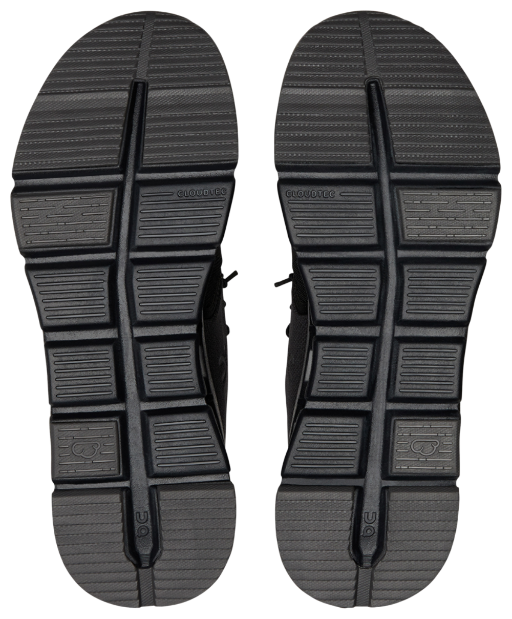 On Cloud Sky - Boys' Grade School — Black/All Black — view 5