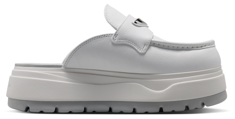 Jordan Air Jordan Mule - Women's Summit White/Vast Grey/Metallic Silver product view