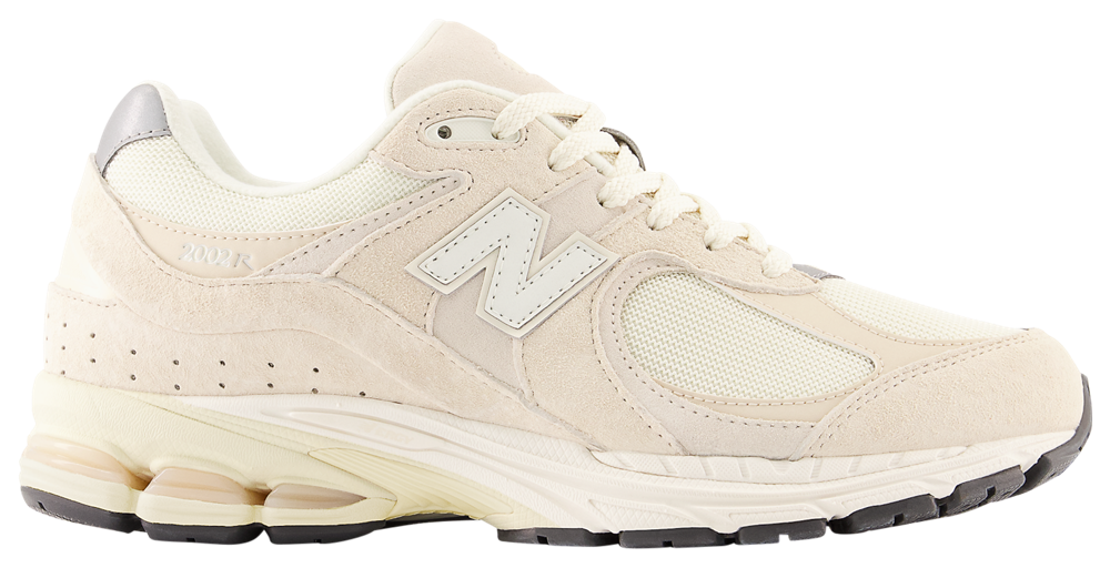 New Balance 2002R - Women's Angora/Calm Taupe/Silver Metallic product view