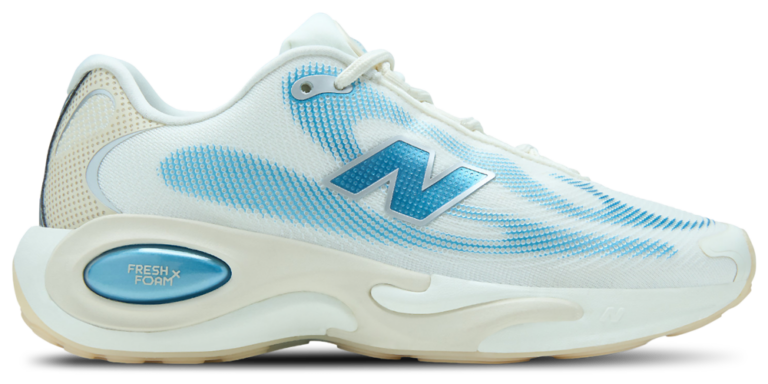 New Balance AC Runner - Women's Sea Salt/Altitude Metallic product view