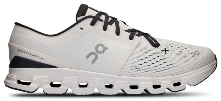On Cloud X 4 - Men's Black/White product view