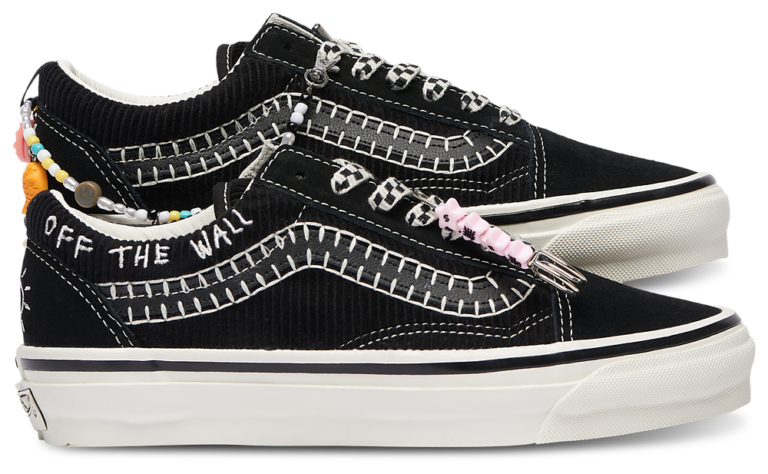 Vans LX Old Skool Charms - Women's Black/Marshmallow product view